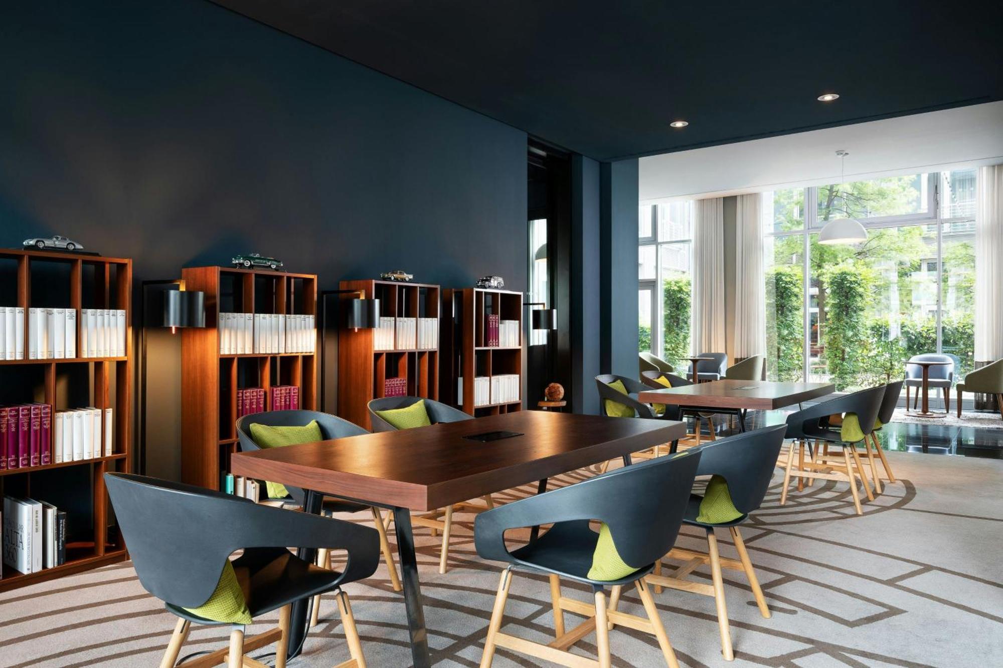 Le Meridien Мюнхен Экстерьер фото Library